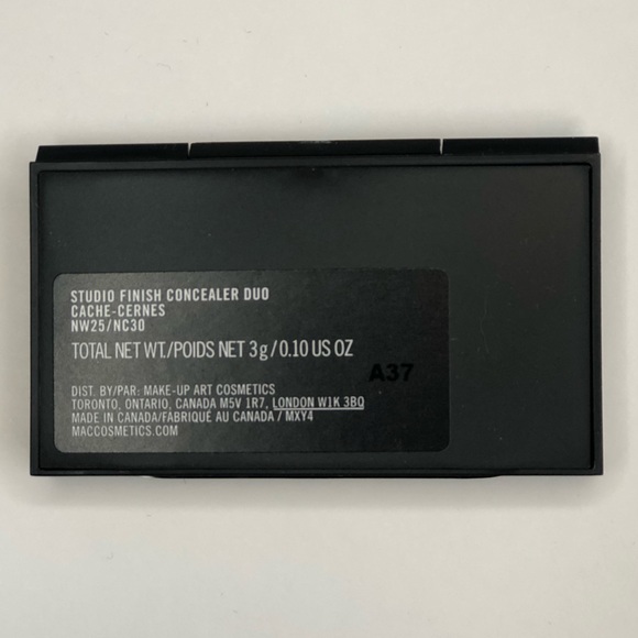 MAC Studio Finish Concealer Duo NW25/NC30 - Picture 5 of 6